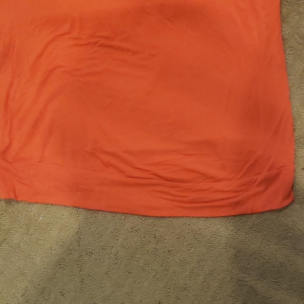 Slouched neckline - Picture 2 of 4